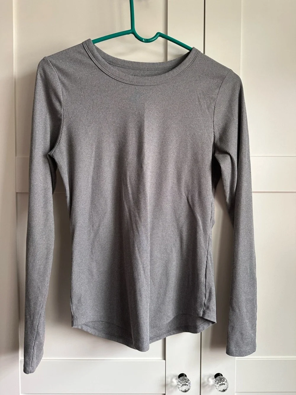 3-Pack Women’s Ribbed Long Sleeve Tops - S/M size ranges - Picture 5 of 7